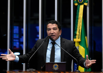 Magno Malta anuncia PDLs contra decretos de Lula que regulam ‘big techs’ — Senado Notícias