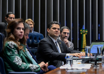 Projeto que mantém benefícios tributários para o Terceiro Setor vai à Câmara — Senado Notícias