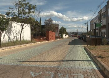 Moradores são multados após pintar rua para a Copa em condomínio no DF